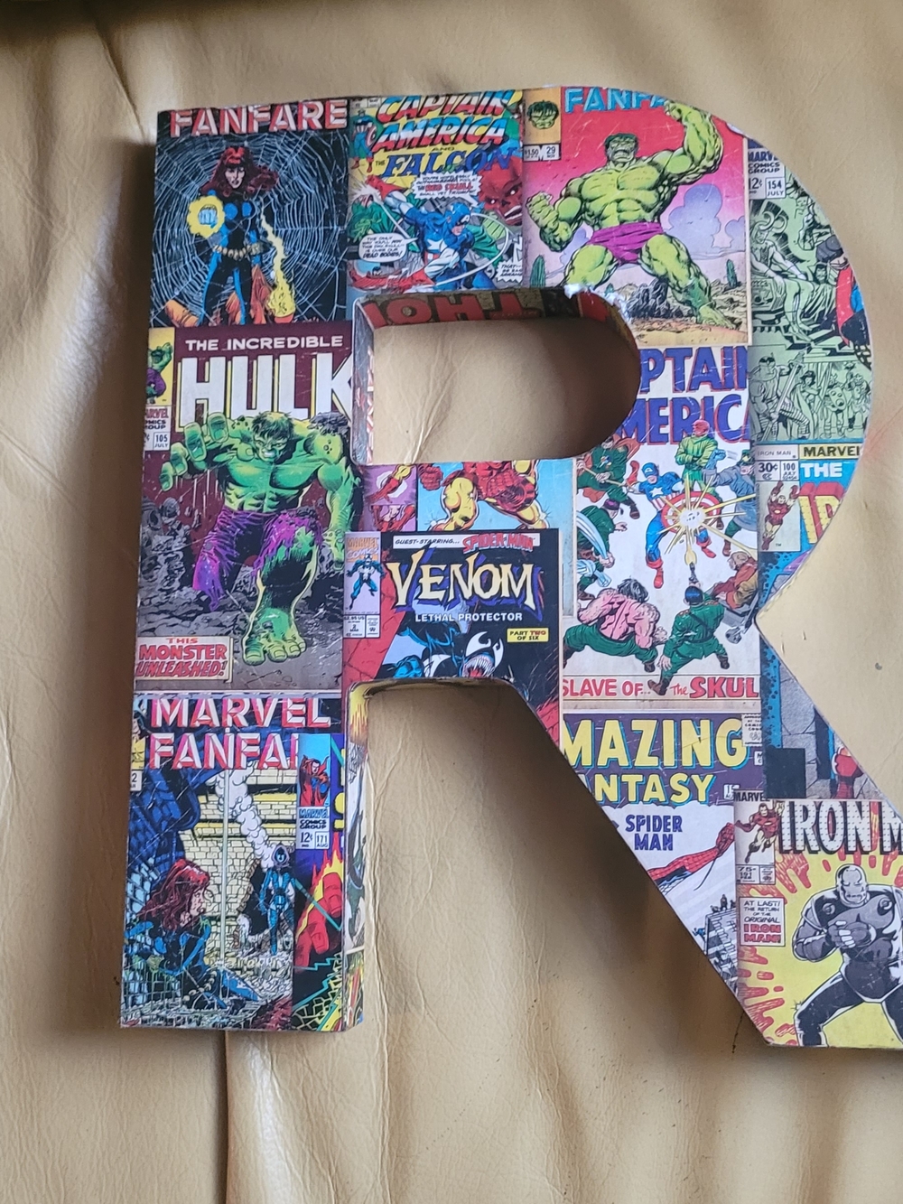 Marvel Comic Collage Letter R in Multicolor - Picture 2 of 4